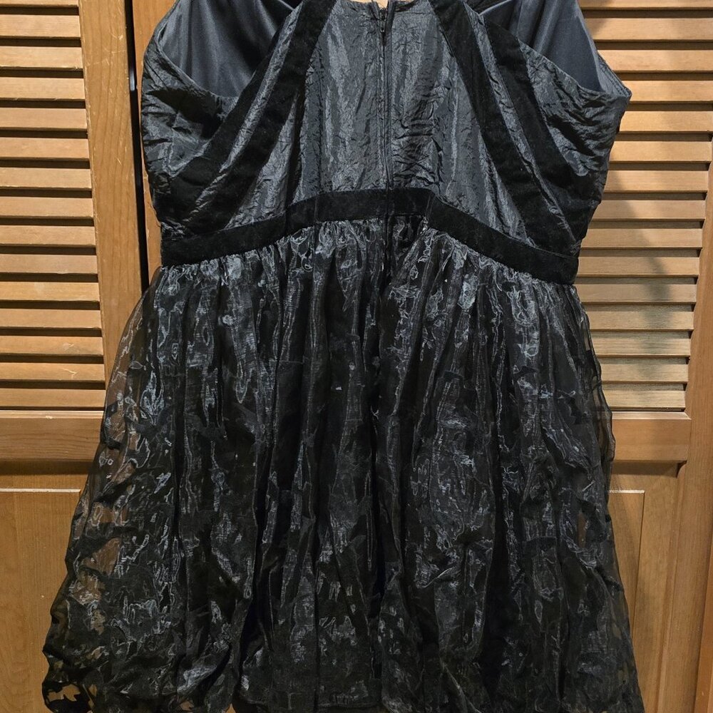 RARE - DC Comics Batman Formal Dress from Hot Topic - Picture 7 of 9